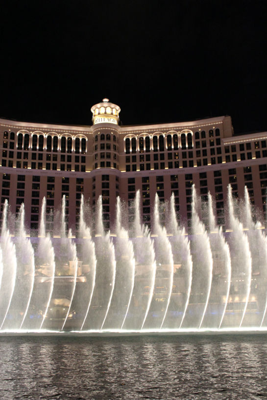 dancing fountains outside Bellagio Hotel